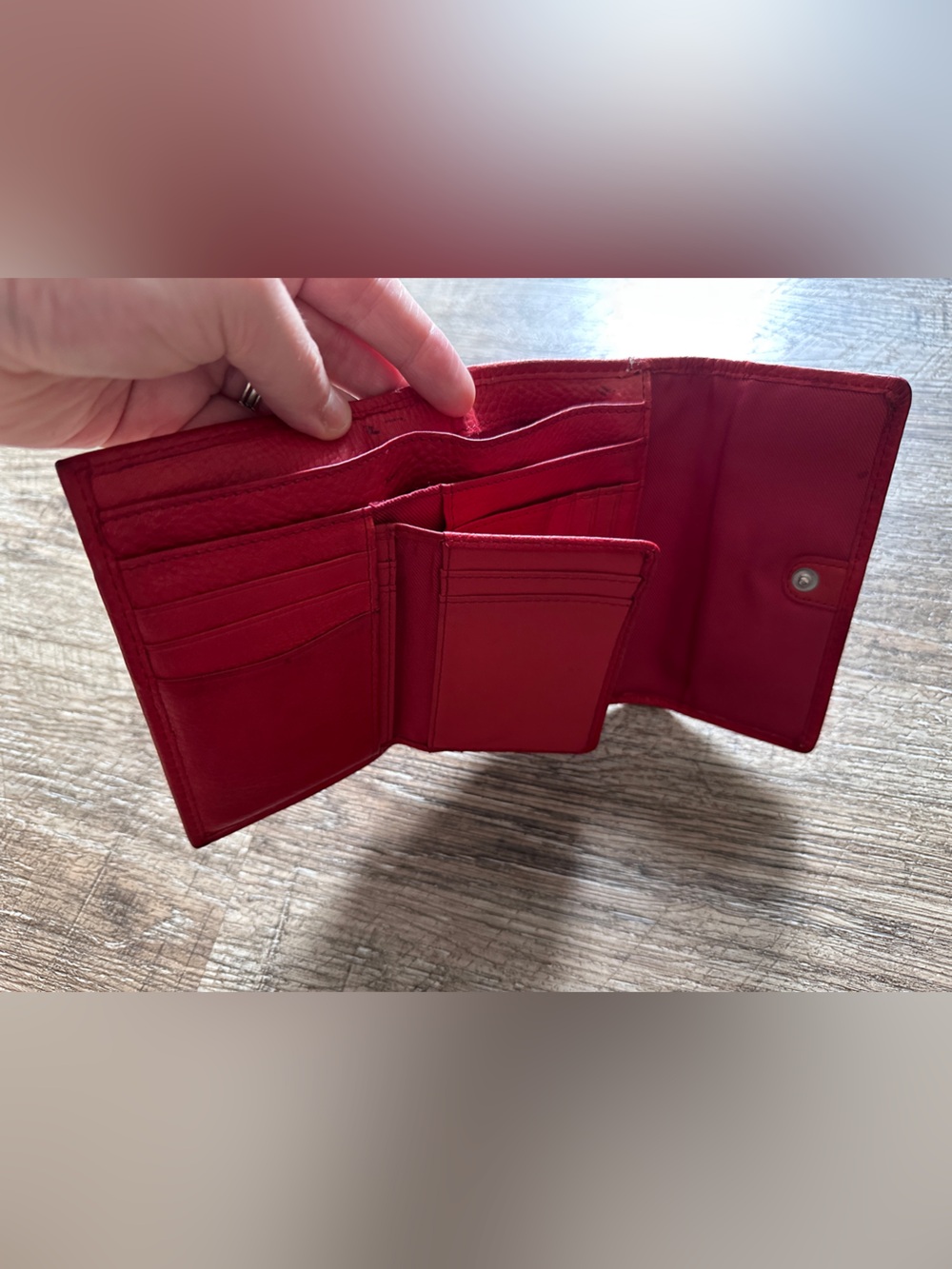 Fossil Red Pebbled Leather Trifold Compact Wallet Organizer Zip Pocket - Picture 6 of 6